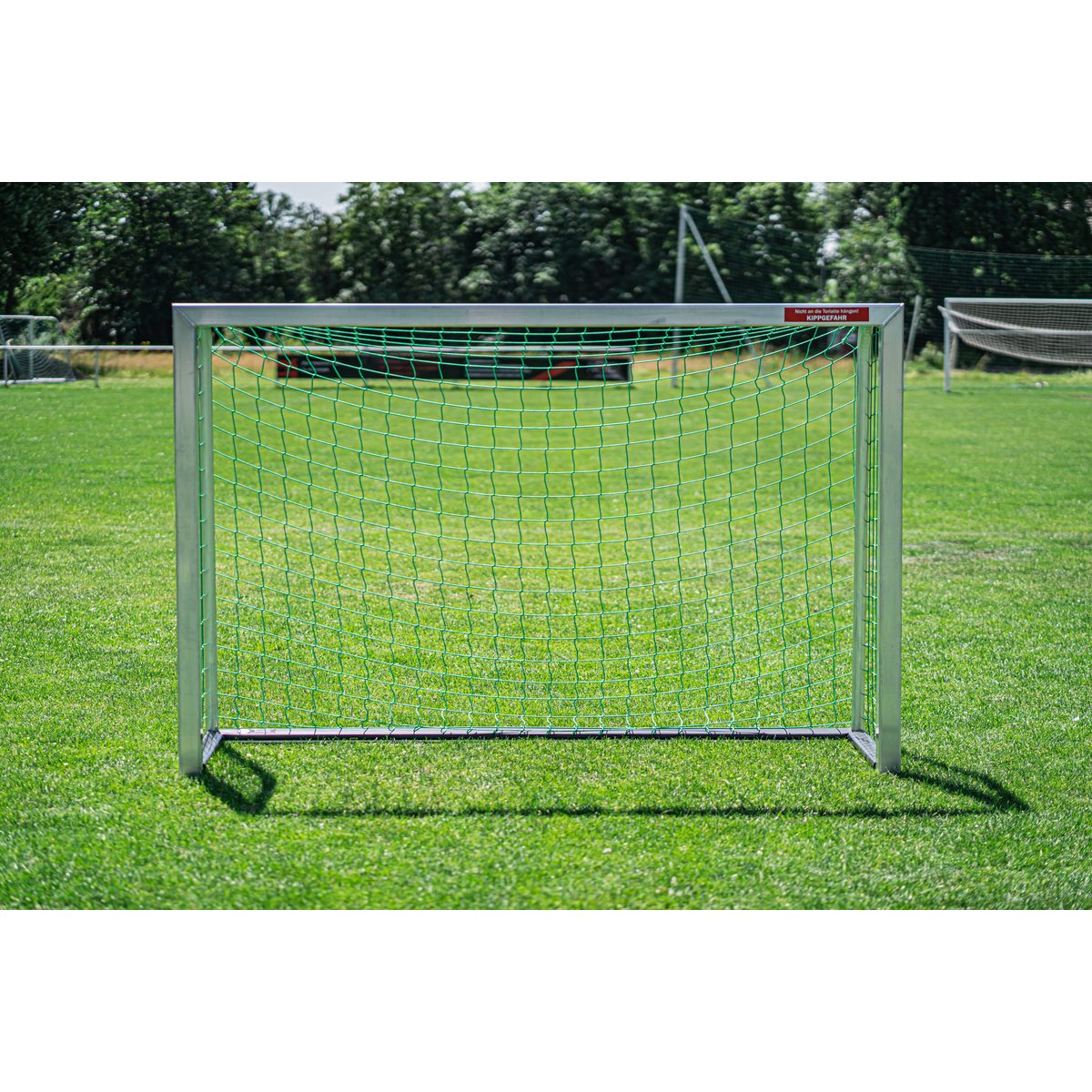 Minitor (Streetball) 180 x 120 cm, freistehend, DIN-EN 16579, vollverschweißt, mit Players-Protect und Antikipp-Bodenverankerung – Frontalansicht