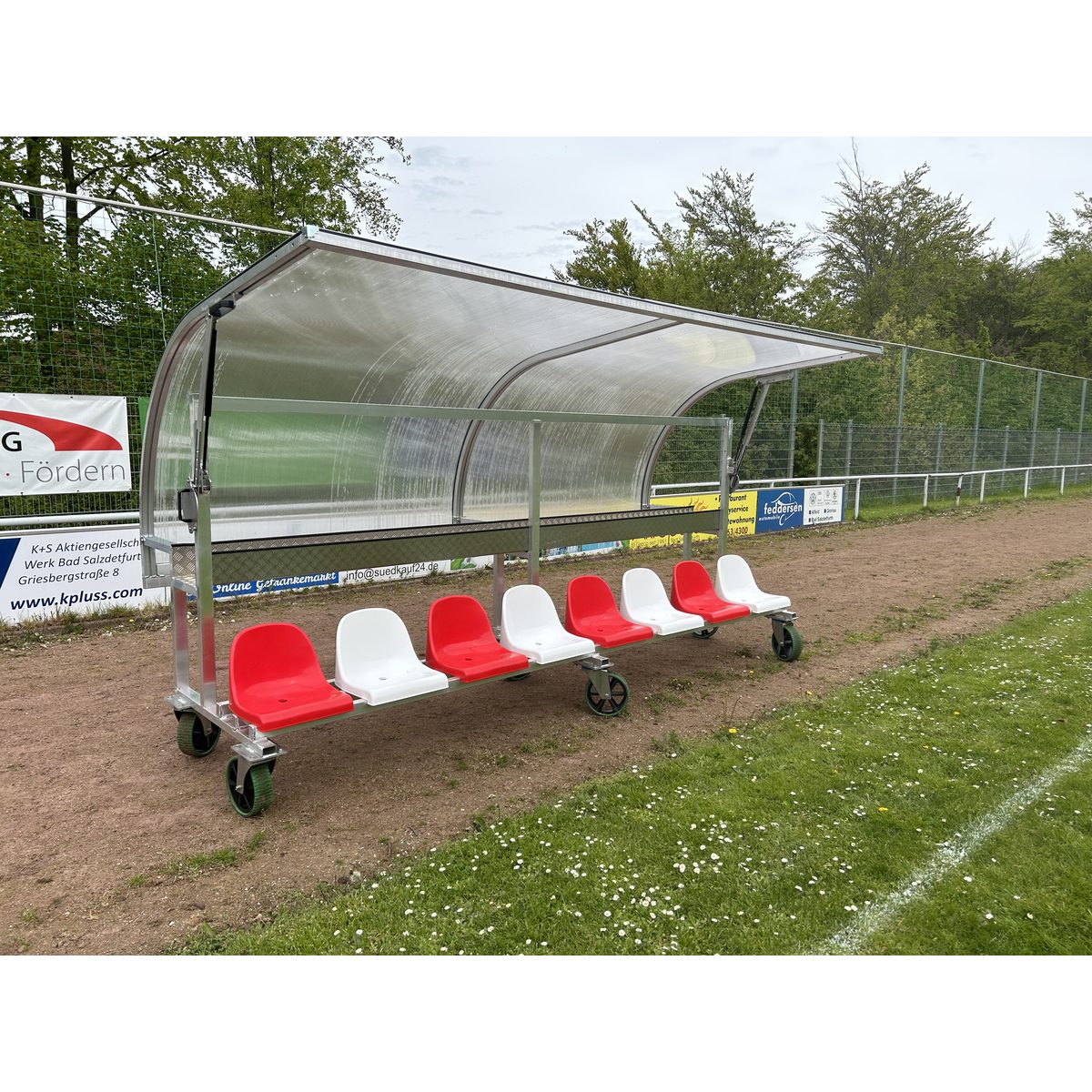 Spielerkabine TEAM, 5,0 m breit - 10 Sitze, fahrbar, Dach abklappbar - NEU !!! – Produktfoto 2
